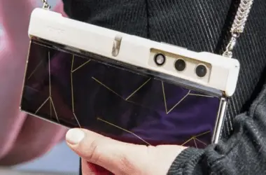 A Phone and Purse in One: Introducing HONOR's New Foldable Concept