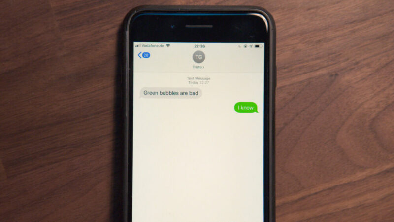 Will Messaging Between iPhones and Androids Still Have Green and Blue Bubbles?